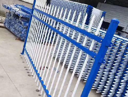 洛陽(yáng)鋅鋼護(hù)欄